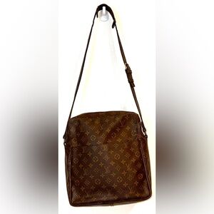 LOUIS VUITTON Morceux GM Monogram adjustable strap Leather interior Authentic